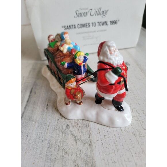 Dept 56 54862 Santa Comes To Town, 1996 snow village accessory Xmas - Picture 3 of 7